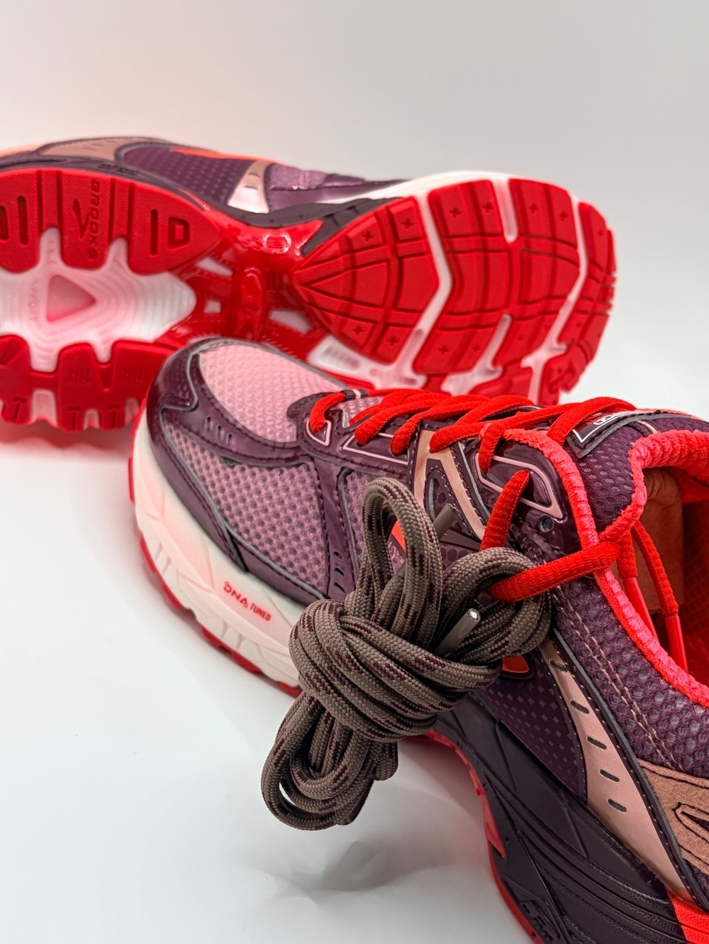 BROOKS X AFEW ADRENALINE GTS 10 TWAGD - Picture 7 of 8